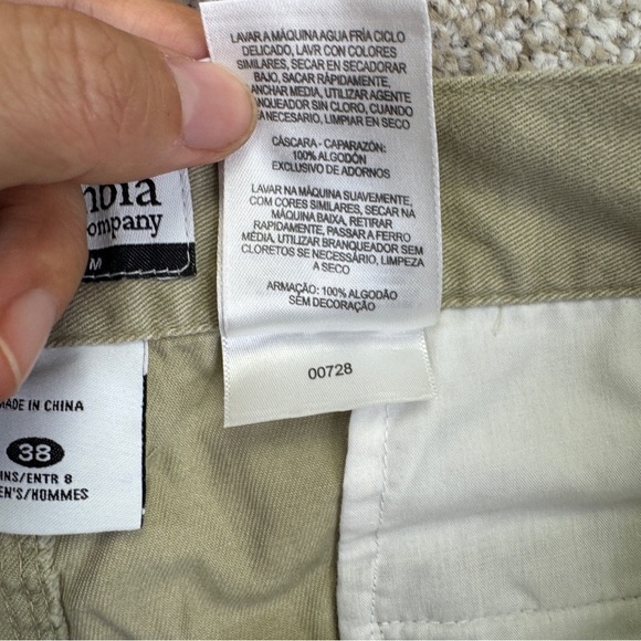 NEW Columbia Elkhorn II Khaki Utility Cargo Shorts Mens size 38 Beige Flat Front - Picture 15 of 15